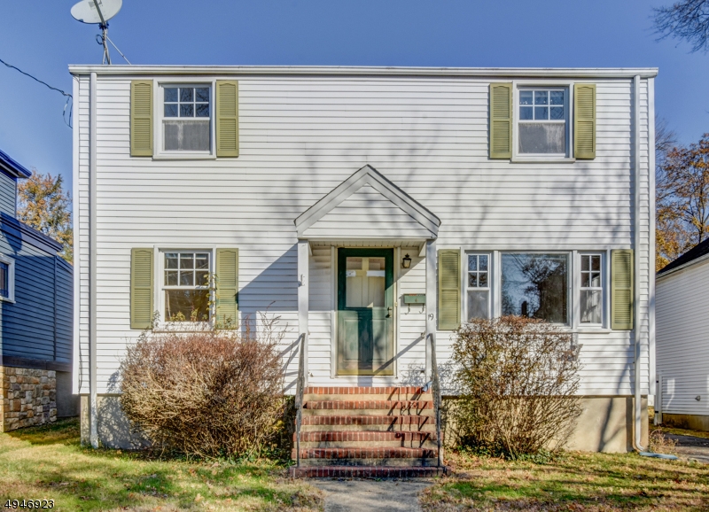 Don't miss this opportunity!  Huge potential is the best way to describe this diamond in the rough!  4 bedroom, 2 bath colonial conveniently located within walking distance to the train station and the Morristown Green!  Large room sizes and open floor plan add to the amazing potential of this property.  This home is ready for a buyer to update and make it there own!  Large level lot, off street parking, full basement and oversized deck!