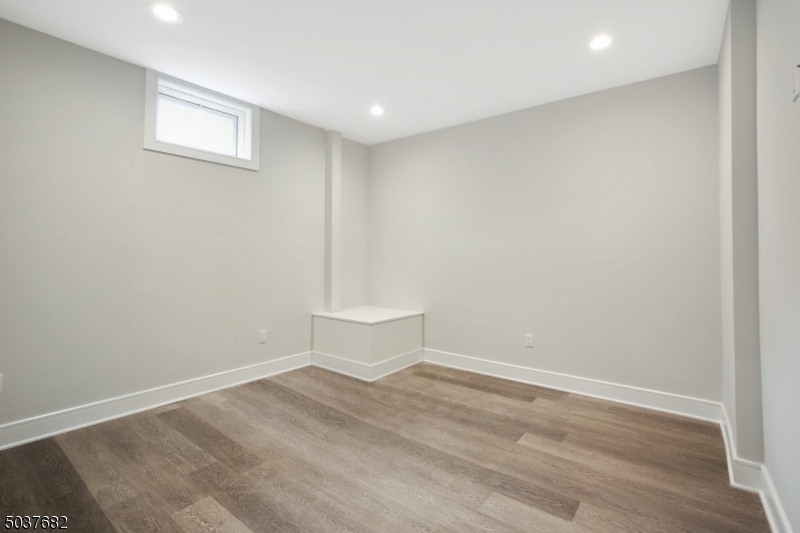 Milton Ave - Residential