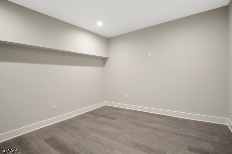 Milton Ave - Residential