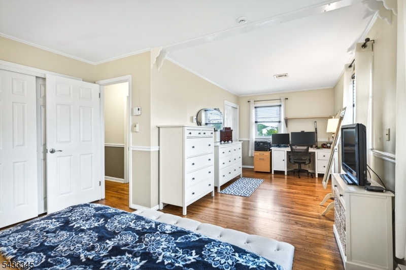 Mill Lake Manor - Residential