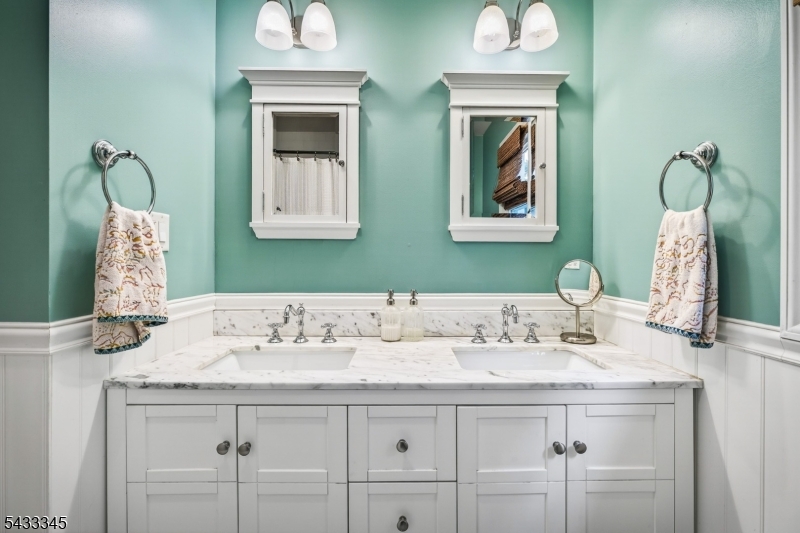 Mill Lake Manor - Residential