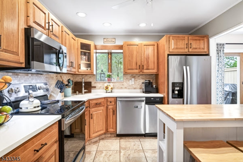 Mill Lake Manor - Residential