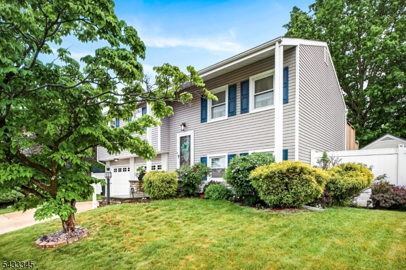 Mill Lake Manor - Residential