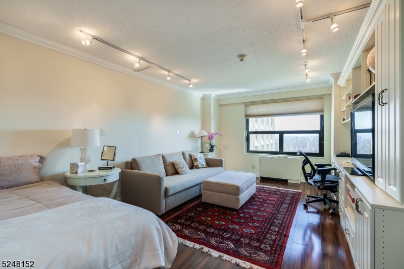 Claridge 2 - Residential