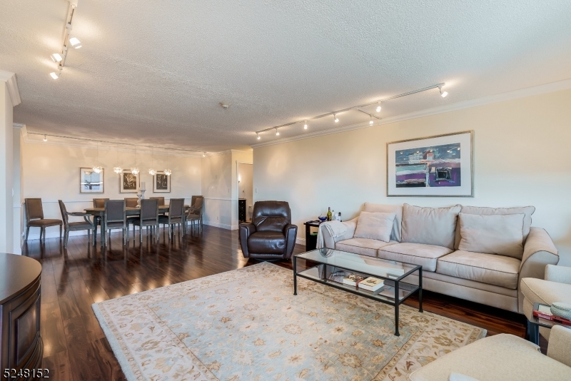 Claridge 2 - Residential