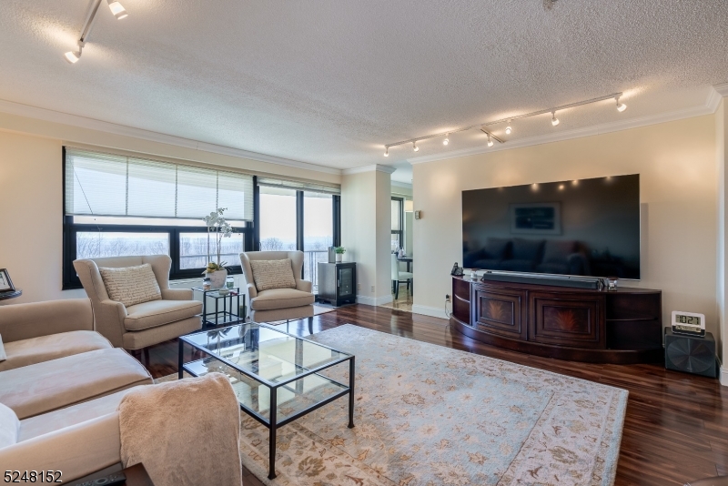 Claridge 2 - Residential