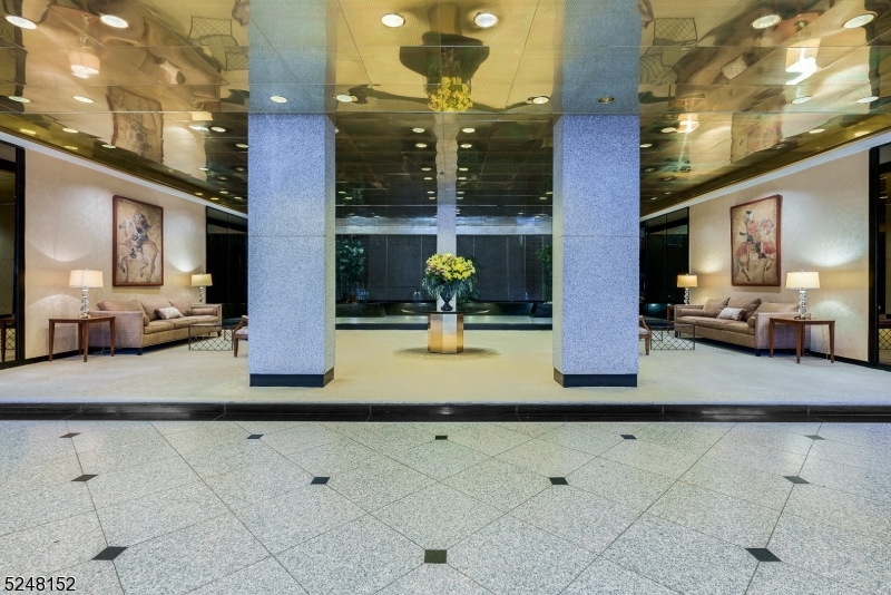 Claridge 2 - Residential