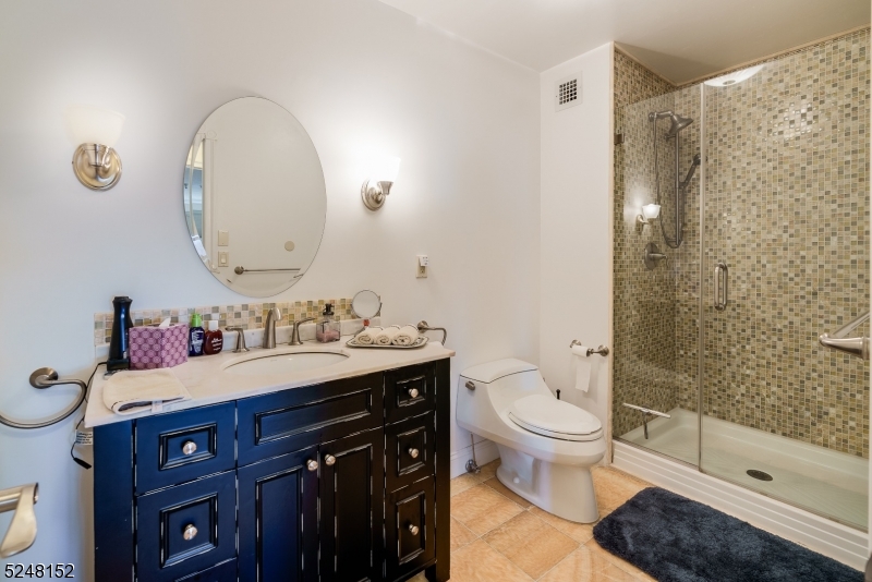 Claridge 2 - Residential