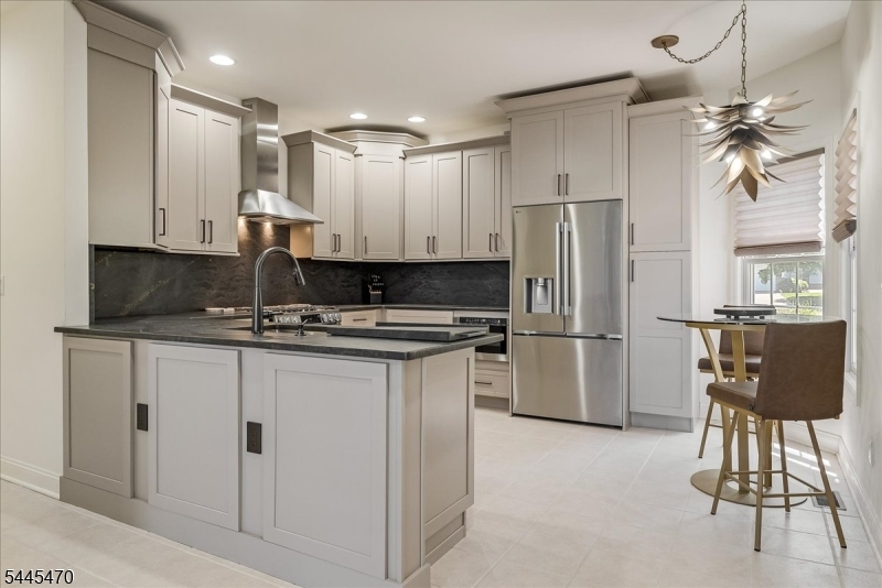 Inverness/Crystal Springs - Residential