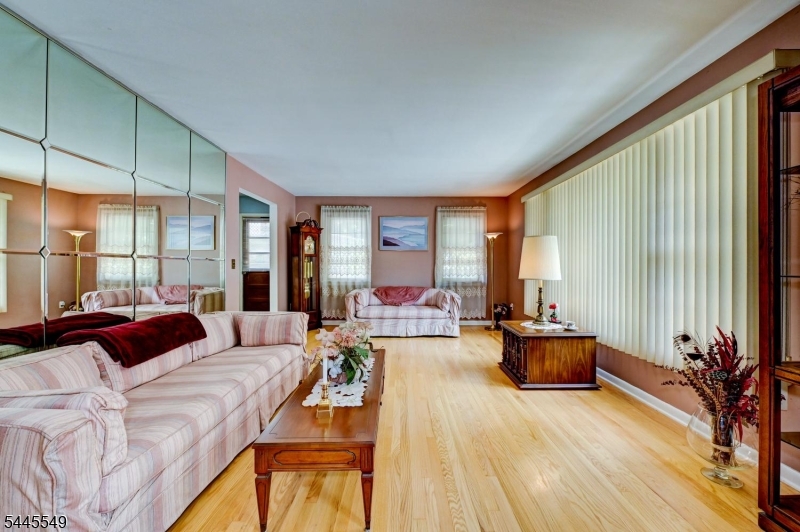 Wayne Border - Residential