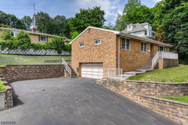Wayne Border - Residential