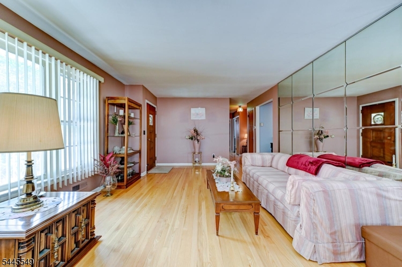 Wayne Border - Residential