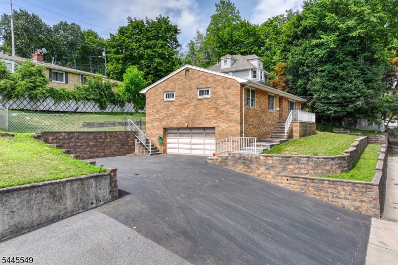 Wayne Border - Residential