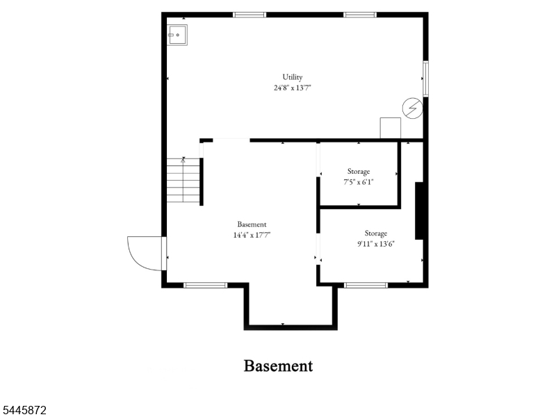 Main image without alt text