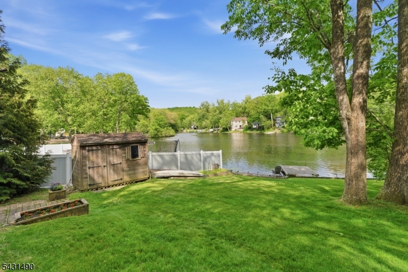 Lake Shawnee-Lake Front - Residential