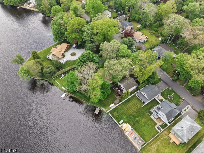 Lake Shawnee-Lake Front - Residential