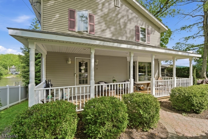 Lake Shawnee-Lake Front - Residential