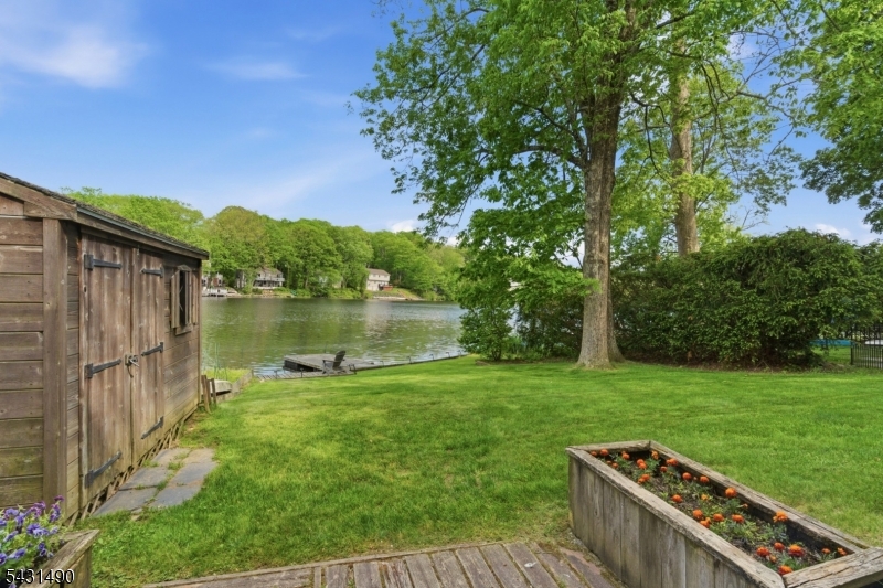 Lake Shawnee-Lake Front - Residential