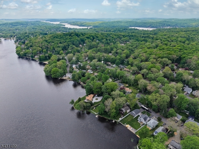 Lake Shawnee-Lake Front - Residential