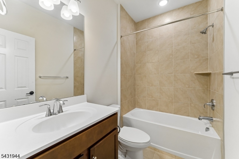 Livingston Square - Residential