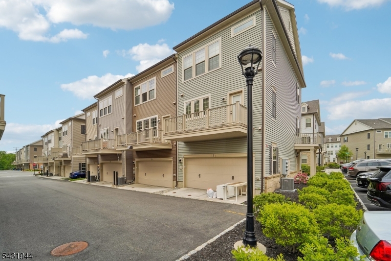 Livingston Square - Residential