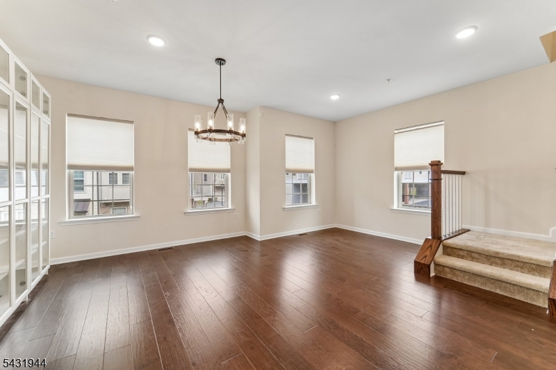 Livingston Square - Residential