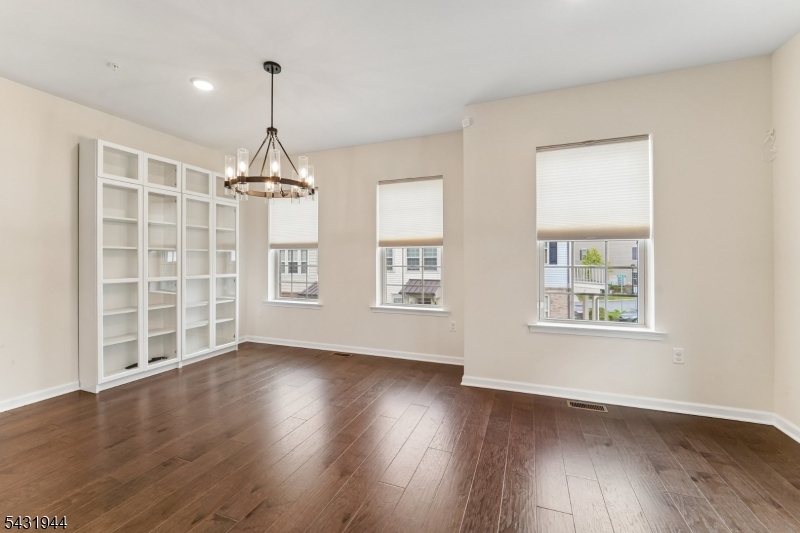 Livingston Square - Residential
