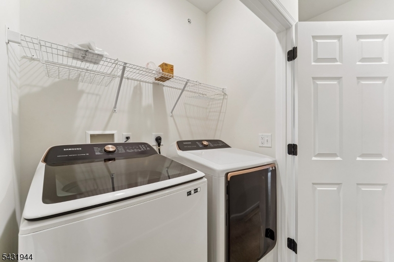 Livingston Square - Residential