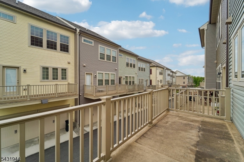 Livingston Square - Residential