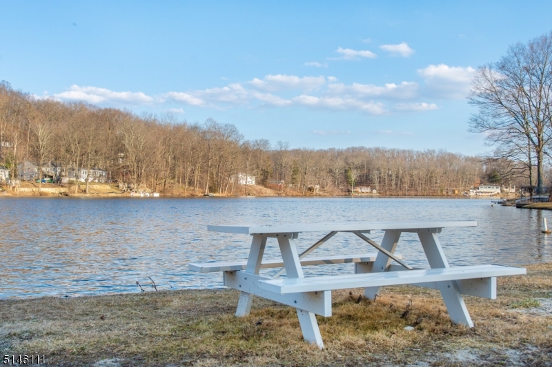 LAKE NEEPAULIN - Residential
