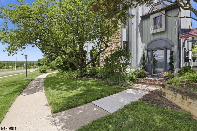 Hasting Square - Residential