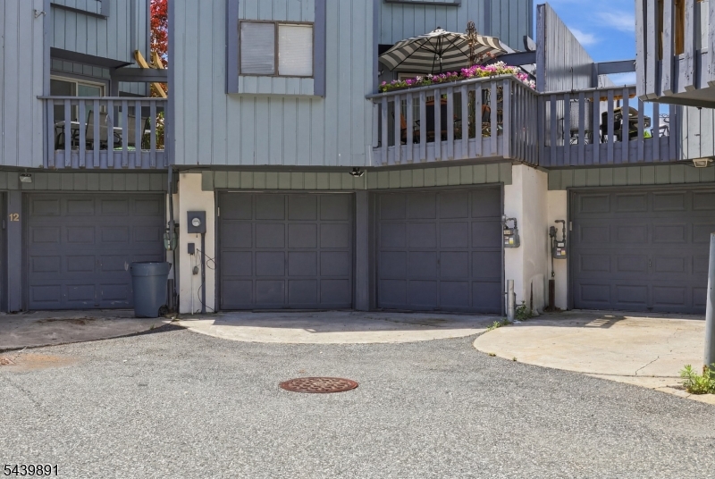 Hasting Square - Residential