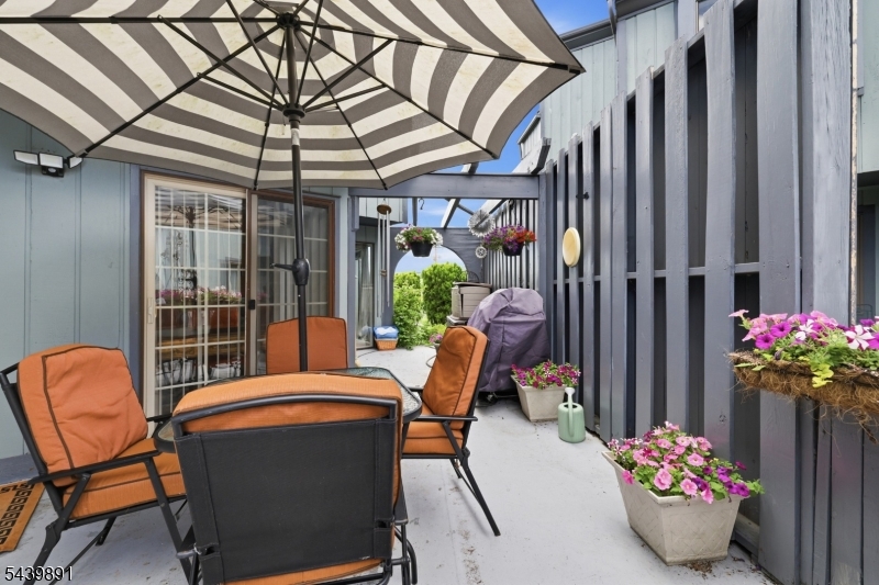 Hasting Square - Residential
