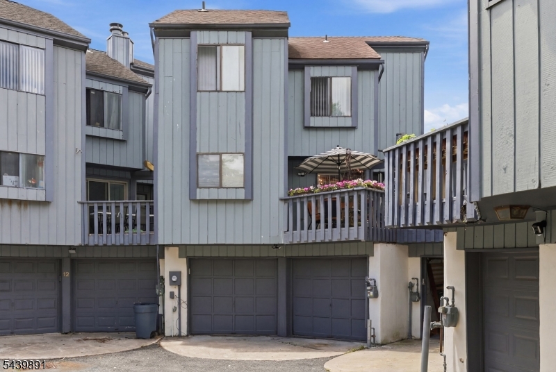 Hasting Square - Residential