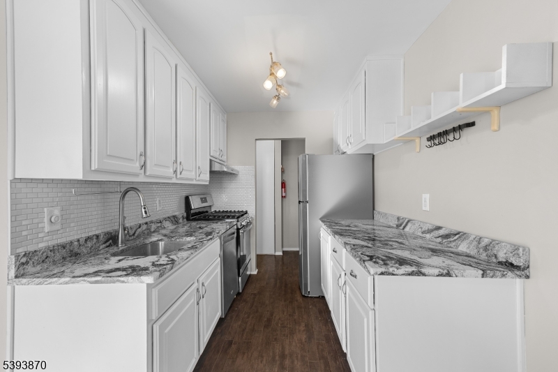 Green Knoll Condominiums - Residential Lease