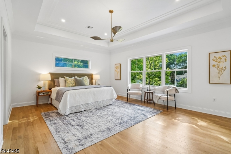 BROADLAWN - Residential