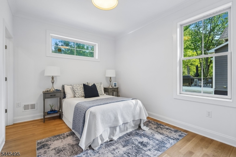 BROADLAWN - Residential
