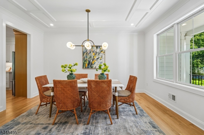 BROADLAWN - Residential