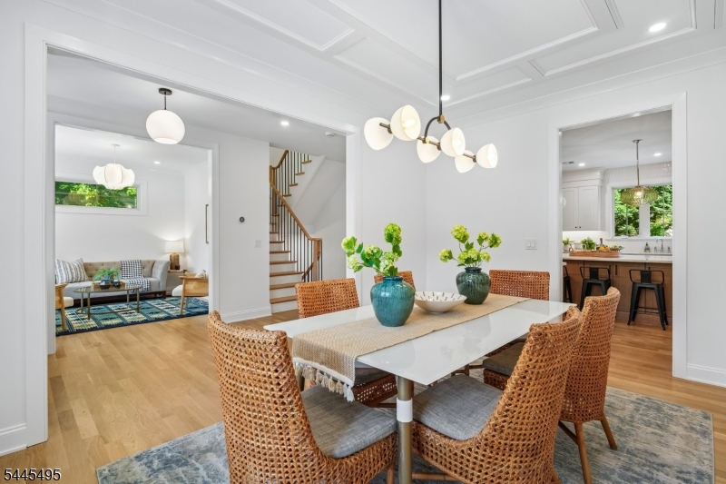 BROADLAWN - Residential