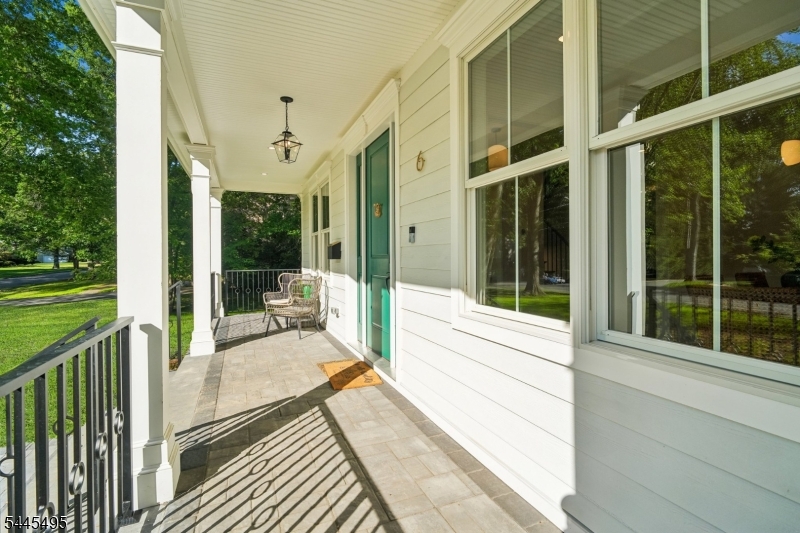 BROADLAWN - Residential