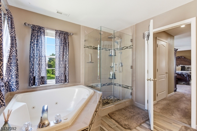 Greenwich Chase - Residential