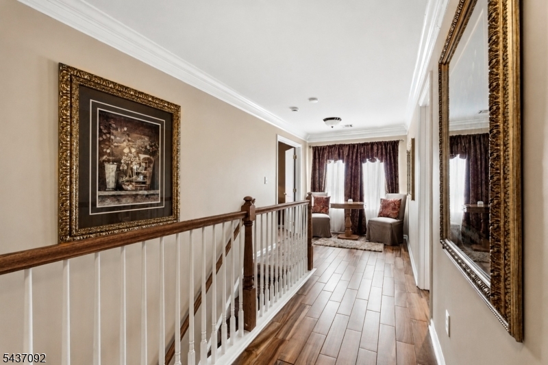 Greenwich Chase - Residential