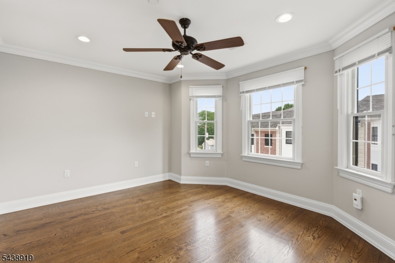 BROWNSTONES AT CALDWELL - Residential