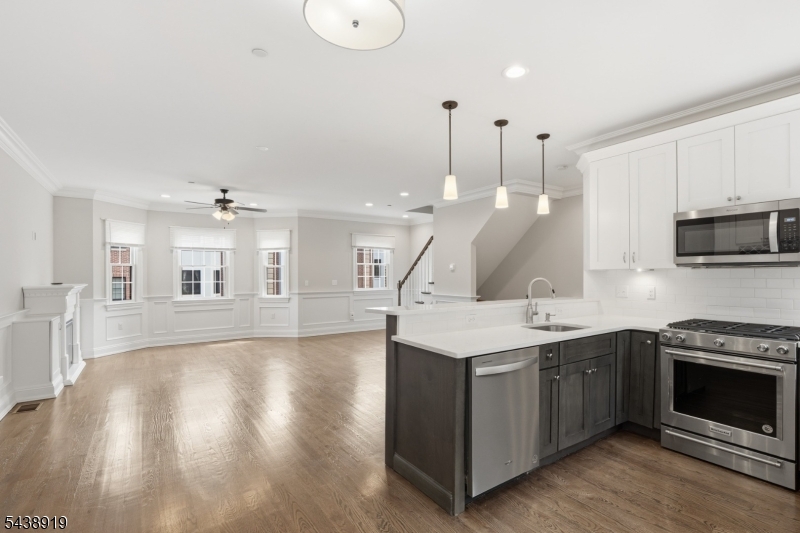 BROWNSTONES AT CALDWELL - Residential