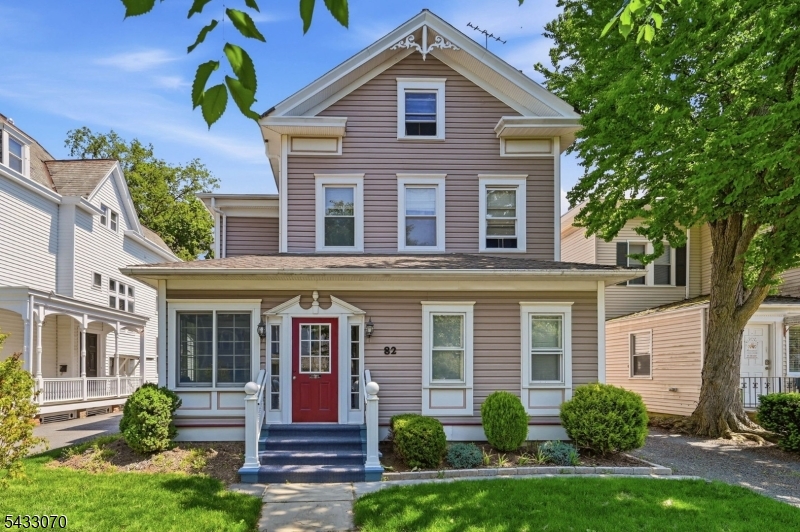 Perfectly located just moments from vibrant downtown Morristown! This charming 1 bedroom, 1 bathroom rental offers convenience, character and comfort all in one. Enjoy being close to restaurants, shops, nightlife, train and more! Inside you'll find a spacious living room filled with natural light, a nice size bedroom featuring double closets and an eat in kitchen with plenty of cabinetry and storage space. Additional perks include off street parking and ALL utilities included for easy living. Available June 1st. Don't miss this opportunity to live in the heart of Morristown!