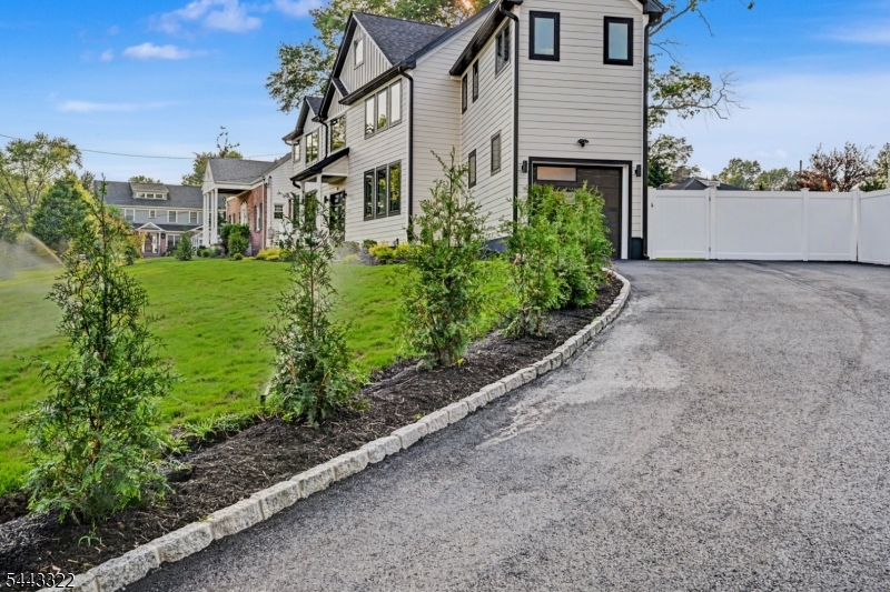 Nomahegan Park - Residential