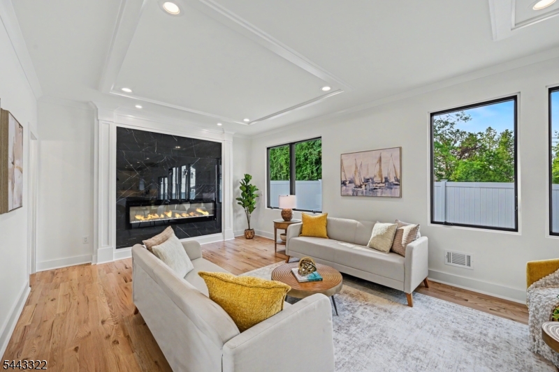 Nomahegan Park - Residential