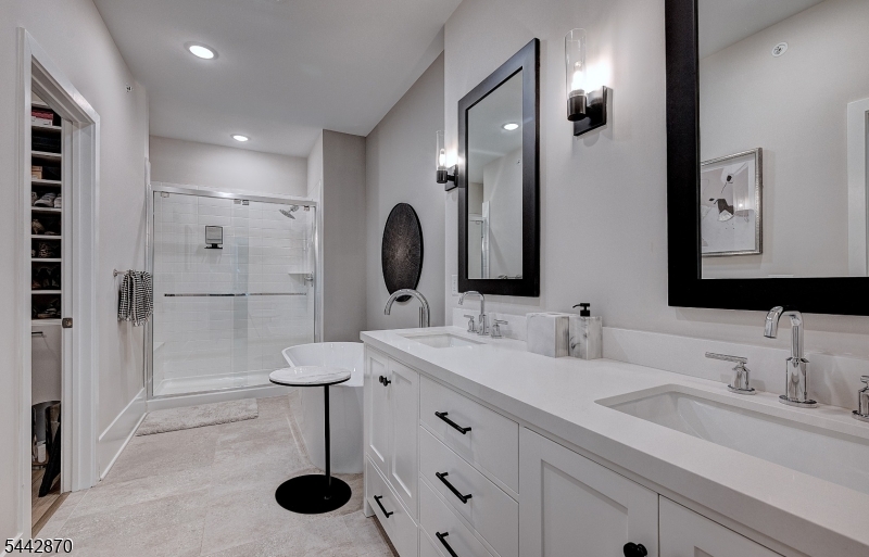 Enclave at Hillandale - Residential