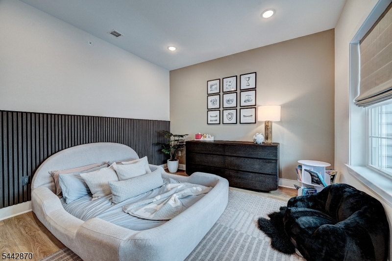 Enclave at Hillandale - Residential