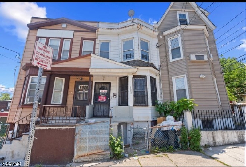 Great price for a non condo option. 3 bed 1 bath,  1/2 duplex home, Hardwood floors.. Charming home.. a must see